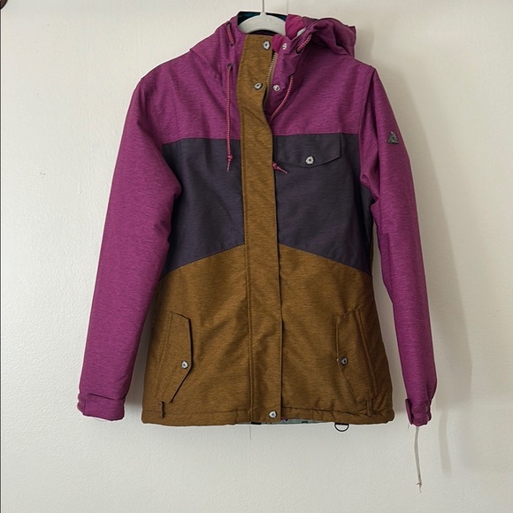 Ski/Snow Jacket - Picture 1 of 5